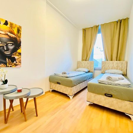 Bright 5Br Shared Apartment W Great Transport Link Viyana Dış mekan fotoğraf
