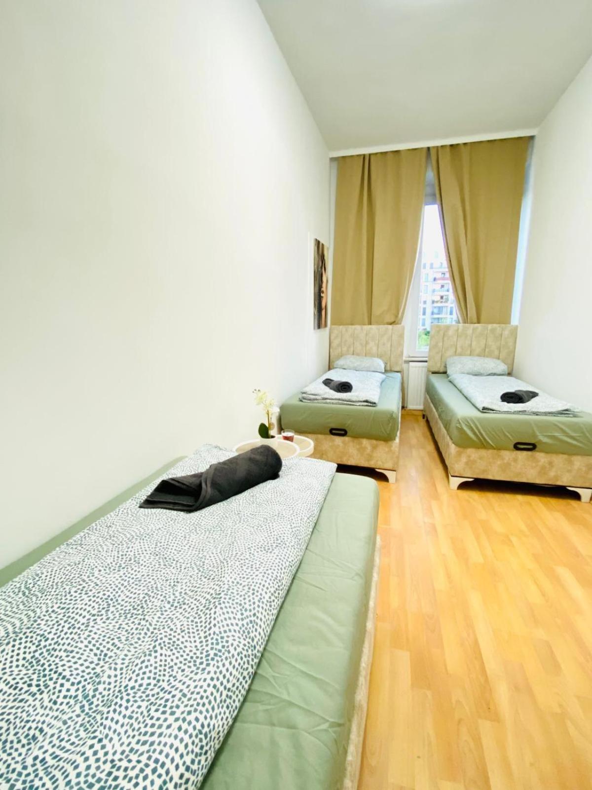 Bright 5Br Shared Apartment W Great Transport Link Viyana Dış mekan fotoğraf