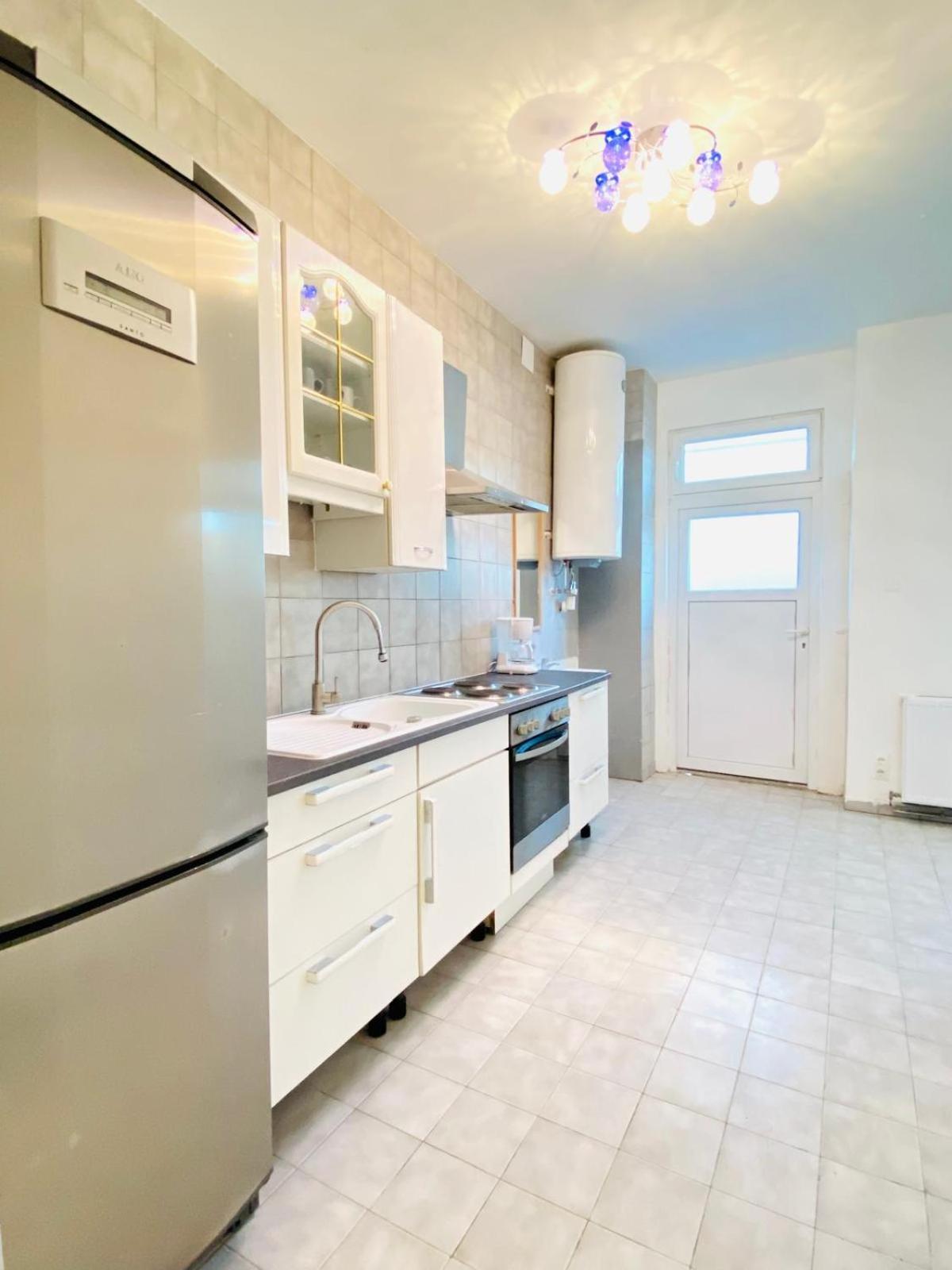 Bright 5Br Shared Apartment W Great Transport Link Viyana Dış mekan fotoğraf