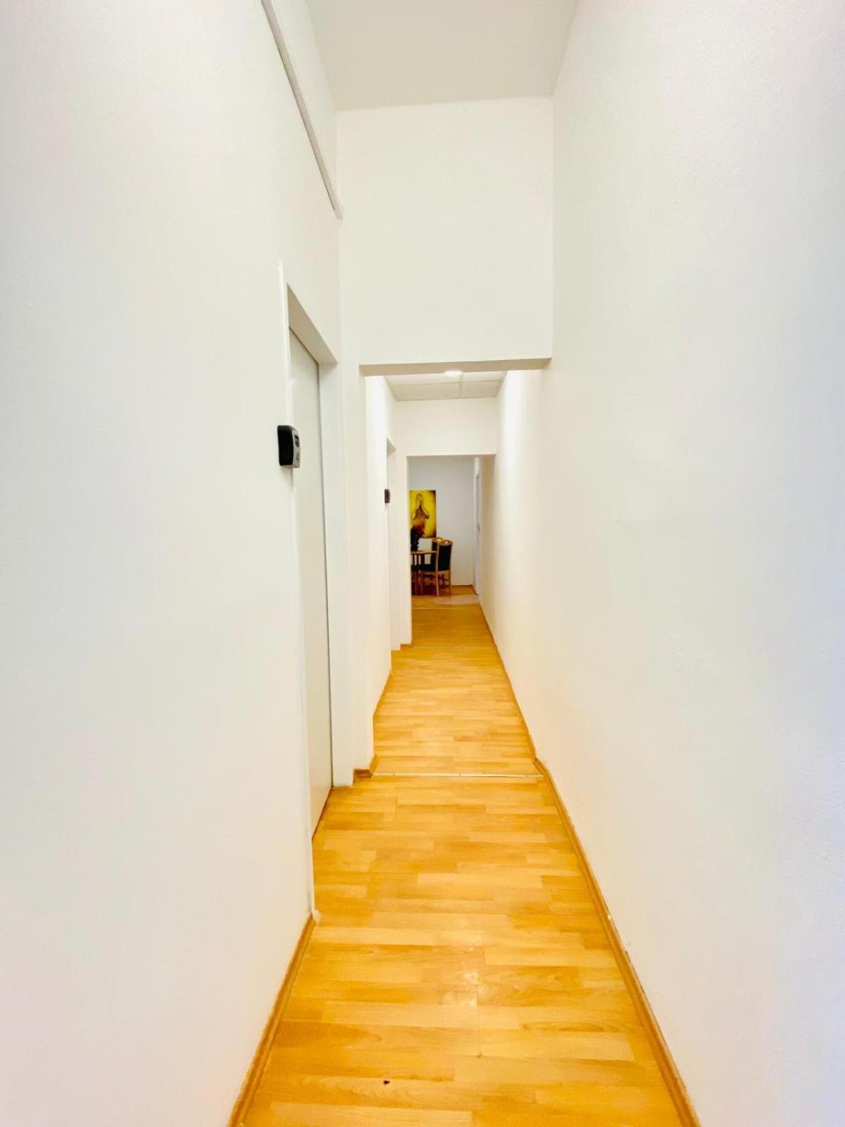 Bright 5Br Shared Apartment W Great Transport Link Viyana Dış mekan fotoğraf