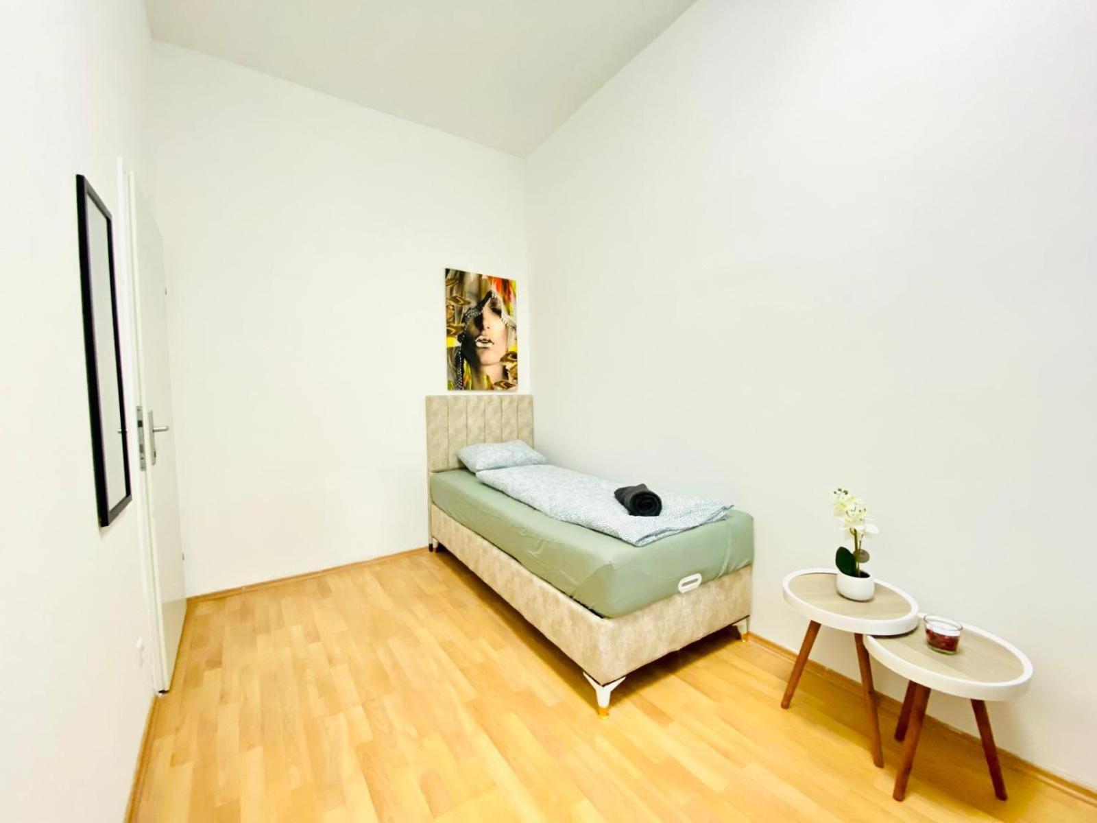 Bright 5Br Shared Apartment W Great Transport Link Viyana Dış mekan fotoğraf