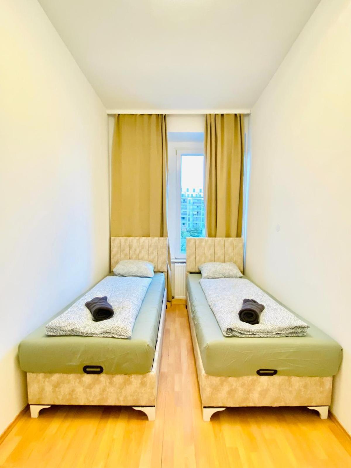 Bright 5Br Shared Apartment W Great Transport Link Viyana Dış mekan fotoğraf