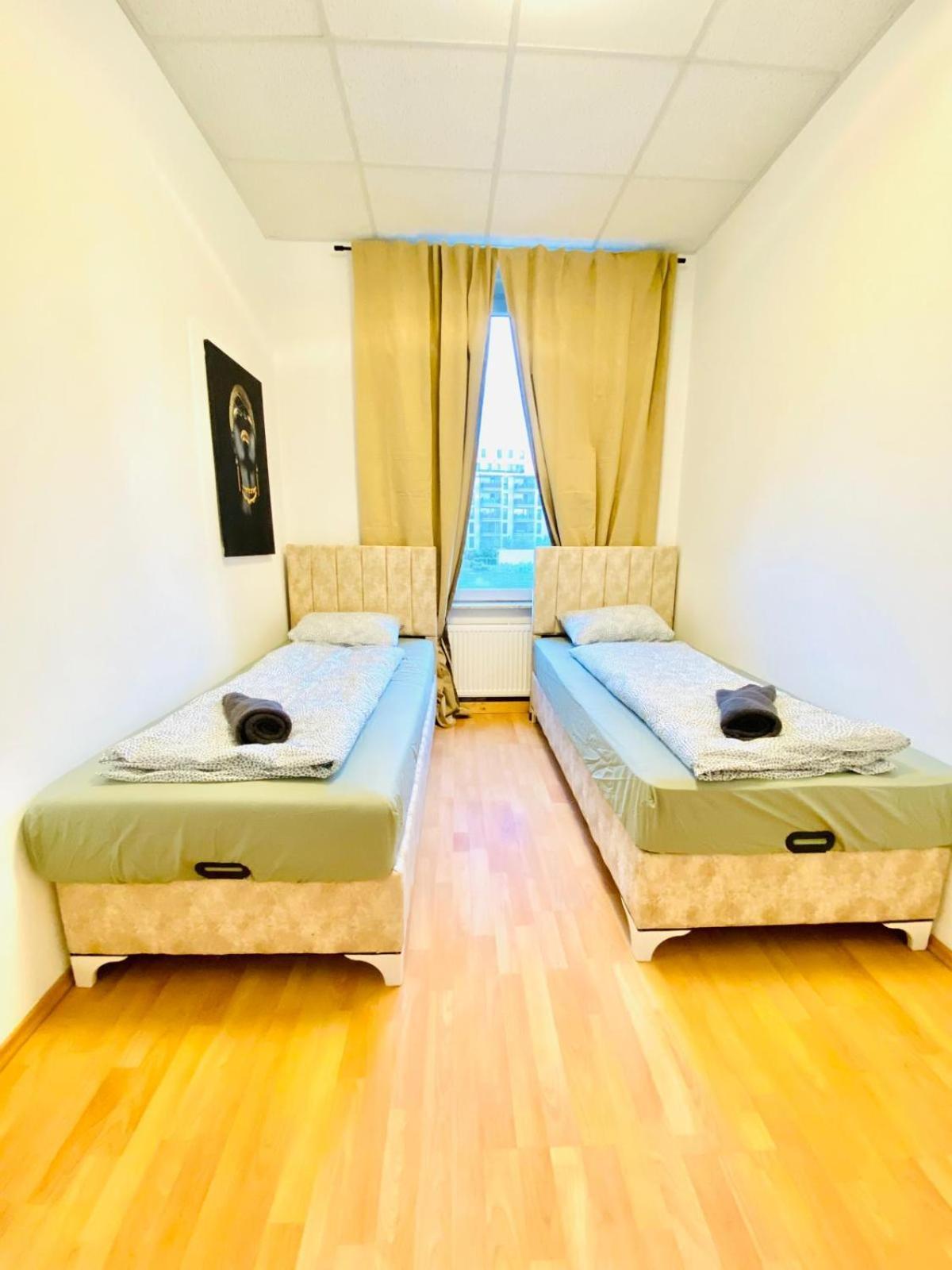 Bright 5Br Shared Apartment W Great Transport Link Viyana Dış mekan fotoğraf