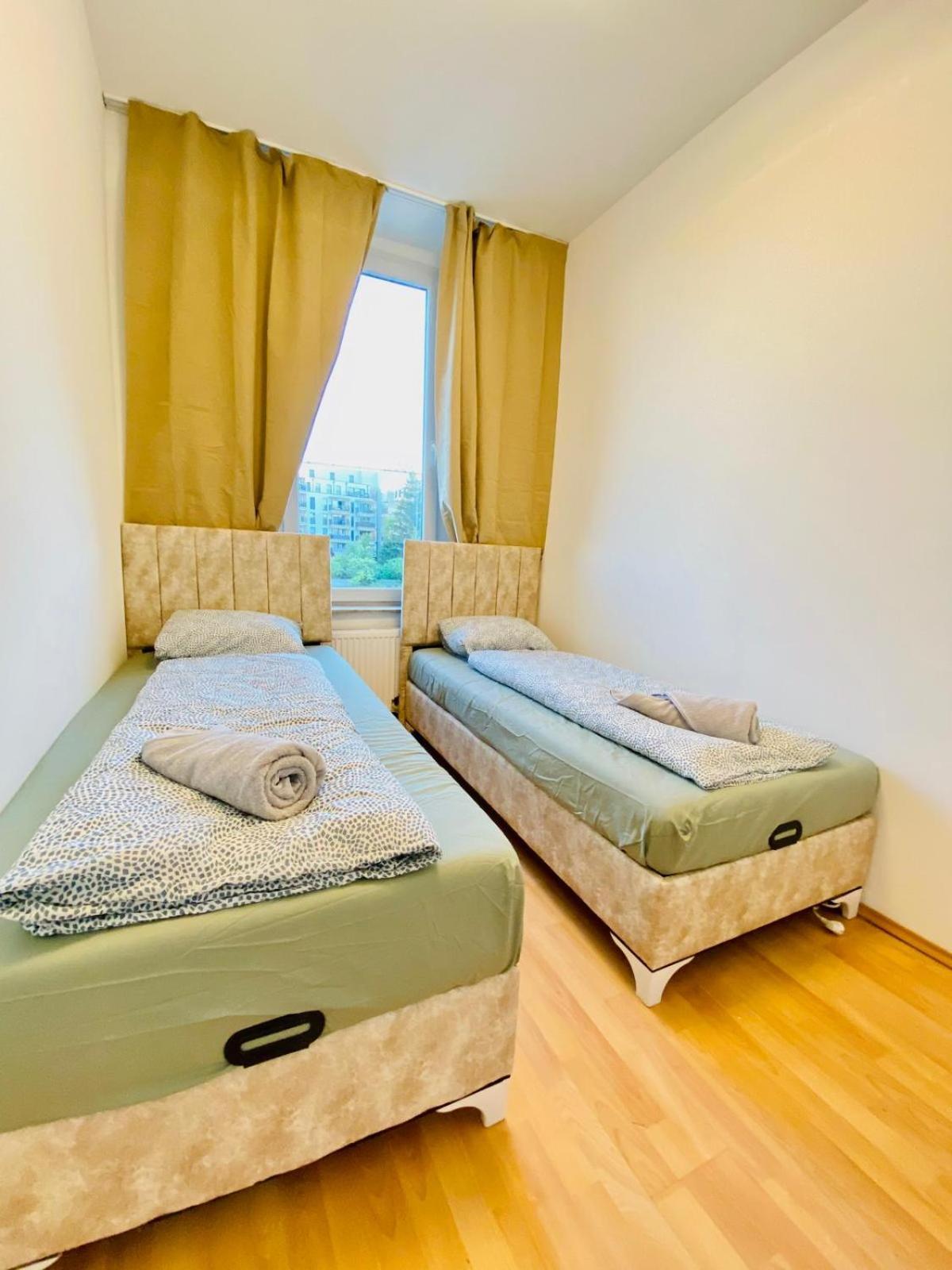 Bright 5Br Shared Apartment W Great Transport Link Viyana Dış mekan fotoğraf